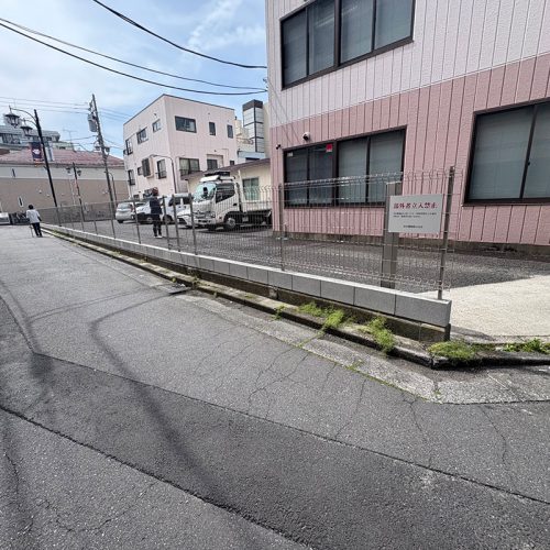 <span class="title">2025-7-3　　 さいたま市大宮区宮町4丁目現場-フェンス工事をアップしました。</span>