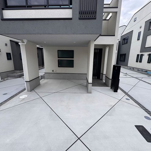 <span class="title">2025-8-27　　調布市国領町2丁目現場-新築建売外構工事その2をアップしました。</span>