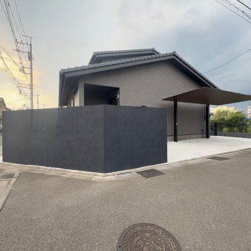 <span class="title">2025-9-11　　調布市深大寺5丁目現場-新築外構工事その1をアップしました。</span>