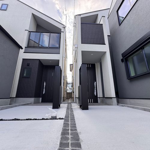 <span class="title">2025-9-10　　調布市国領町2丁目現場-新築建売外構工事その4をアップしました。</span>