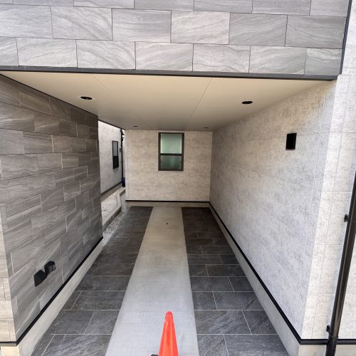 <span class="title">2026-1-21　　中野区中野6丁目現場-高級建売新築外構その2をアップしました。</span>