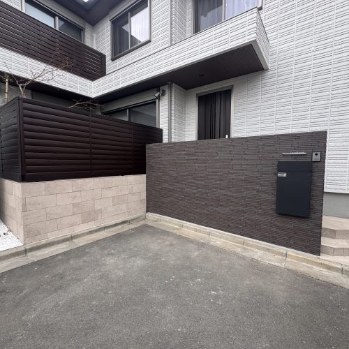 <span class="title">2026-3-18　　西東京市谷戸町現場-ハウスメーカ注文住宅の新築外構をアップしました。</span>
