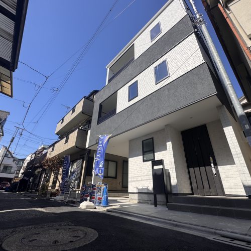 <span class="title">2026-4-8　　葛飾区堀切4丁目現場-新築建売1棟現場をアップしました。</span>